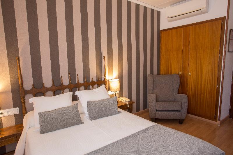 Hotel Segle XX Tremp Exterior foto